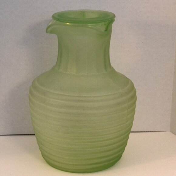 Vintage Frigidaire Green Glass Pitcher 3 Spouts Uranium Glows